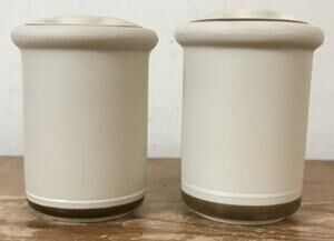 Set Pair 2 Vtg Arita Genesis Beige Japanese Stoneware Salt Pepper Shakers